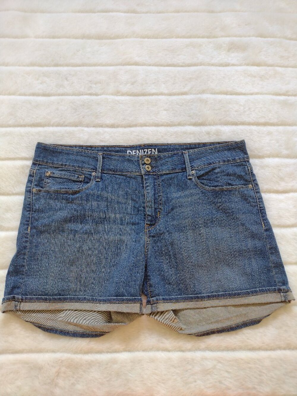 Levi's Denizen Women's Jean Shorts Size 18 Blue